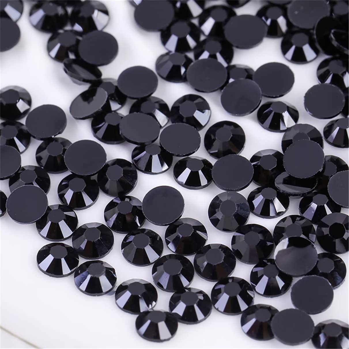 1000 Pieces SS20 5mm Flatback Rhinestones Clear Glass Round Gems Crystals for Nail Art DIY Crafts Clothes Shoes Bags （Black）