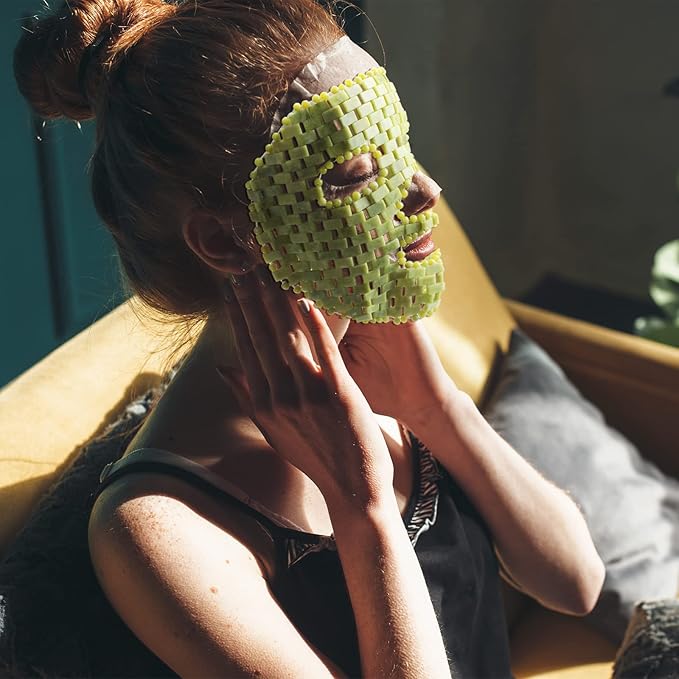 Jade Facial Mask, Jade Sleep Natural Stone Mask, Green Facial Cooling Mask, Jade Eye Mask Beauty Skincare Massage Tools for Alleviate Puffiness Face Massage Puffy Eyes Dark Circles
